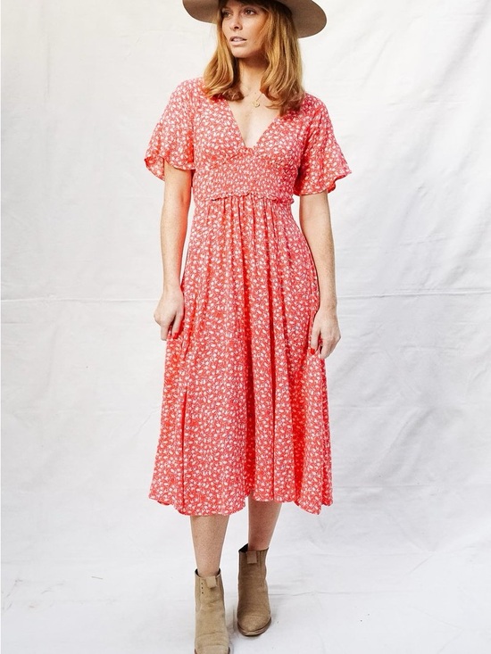 Free People Dresses & Skirts - Free People Coral Floral Midi Dress